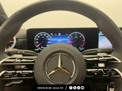 Photo 15 Mercedes Classe A 180 d AMG Line