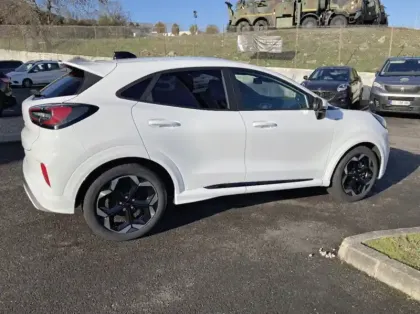 Photo 23 Ford Puma 1.0 EcoBoost Hybrid 155ch ST-Line X S&amp;S Powershift