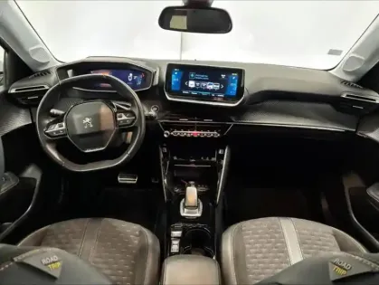 Photo 12 Peugeot 208  e- 136ch Roadtrip