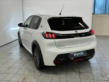 Photo 9 Peugeot 208  e- 136ch Roadtrip