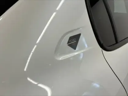 Photo 8 Peugeot 208  e- 136ch Roadtrip