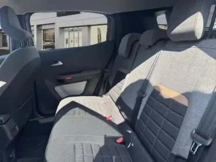 Photo 10 Citroën C3 Aircross  1.2 Hybride 145ch PLUS