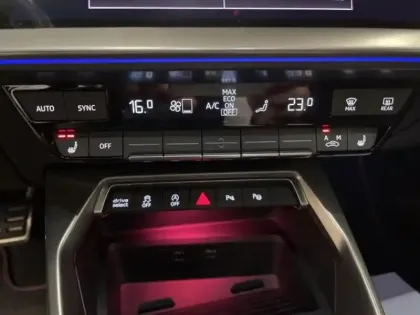 Photo 5 Audi A3  Berline 35 TFSI 150ch Mild Hybrid S line S tronic 7