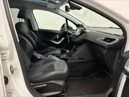 Photo 13 Peugeot 2008  1.2 PureTech 110ch E6.c Crossway S&S EAT6