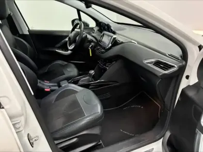 Photo 14 Peugeot 2008  1.2 PureTech 110ch E6.c Crossway S&S EAT6