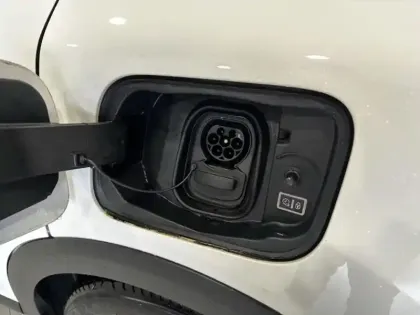 Photo 14 Citroën C4  Moteur électrique 136ch (100 kW) Shine Pack Automatique