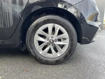 Photo 3 Skoda Fabia  1.0 MPI 80ch Selection