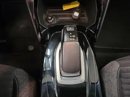 Photo 5 Peugeot 208  e- 136ch Allure Pack