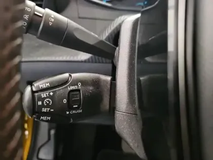 Photo 6 Peugeot 208  e- 136ch Allure Pack