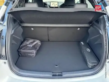 Photo 13 Toyota Yaris  130h Collection 5p MY25