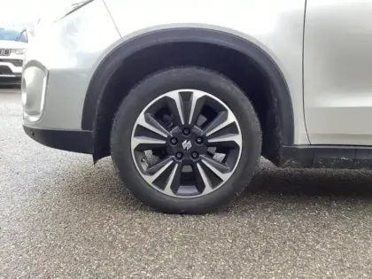 Photo 10 Suzuki Vitara  1.5 Dualjet Hybrid 115ch Style Auto Allgrip