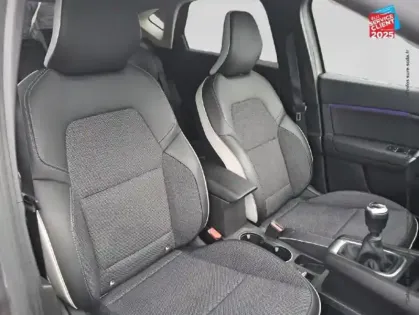 Photo 4 Renault Captur  1.3 TCe mild hybrid 140ch Techno