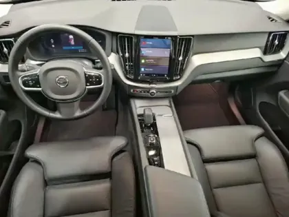 Photo 12 Volvo Xc60  T6 Hybride Rechargeable 253 + 145ch Plus Style Dark Geartronic 8 AWD