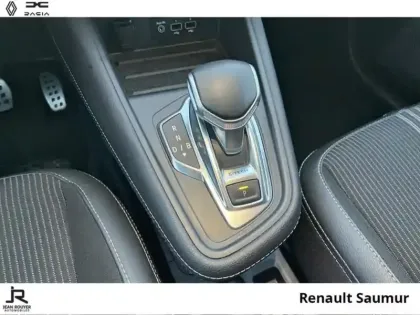 Photo 5 Renault Captur  1.6 E-Tech hybride 145ch Engineered