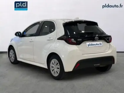 Photo 1 Toyota Yaris  116h Dynamic Business 5p + Programme Beyond Zero Academy MY22