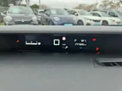 Photo 11 Citroën C3  1.2 Turbo 100ch PLUS