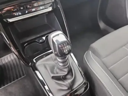 Photo 10 Citroën C3  1.2 Turbo 100ch PLUS