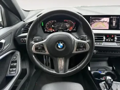 Photo 11 BMW Serie 1 Gén. III (F40) Ph1 M Sport 5