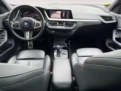 Photo 9 BMW Serie 1 Gén. III (F40) Ph1 M Sport 5