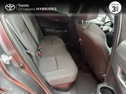 Photo 6 Toyota C-HR  122h Design 2WD E-CVT RC18