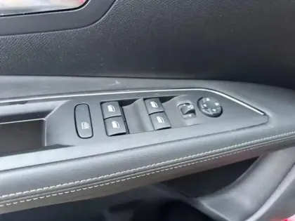 Photo 13 Peugeot 3008  HYBRID4 300ch GT e-EAT8 11cv