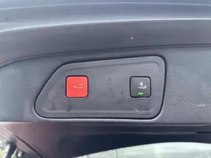 Photo 11 Peugeot 3008  HYBRID4 300ch GT e-EAT8 11cv