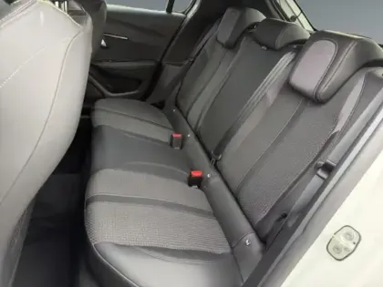 Photo 12 Peugeot 208  e- 136ch GT