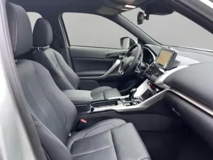 Photo 14 Mitsubishi Eclipse Cross  2.4 MIVEC PHEV 188ch Instyle 4WD