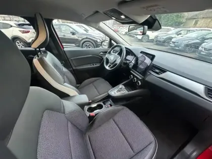 Photo 9 Renault Captur  1.6 E-Tech hybride rechargeable 160ch Intens -21