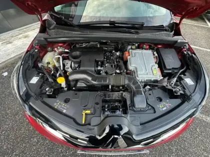 Photo 14 Renault Captur  1.6 E-Tech hybride rechargeable 160ch Intens -21