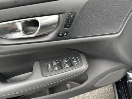 Photo 14 Volvo V60  B4 197ch Plus Style Dark DCT 7