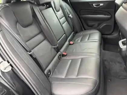 Photo 13 Volvo V60  B4 197ch Plus Style Dark DCT 7