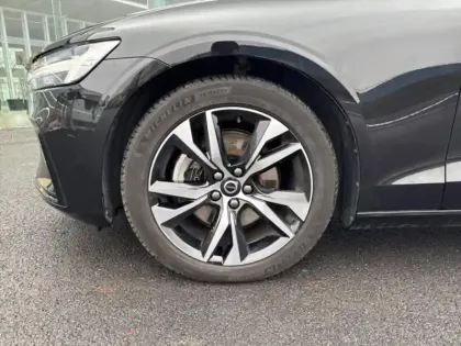 Photo 10 Volvo V60  B4 197ch Plus Style Dark DCT 7