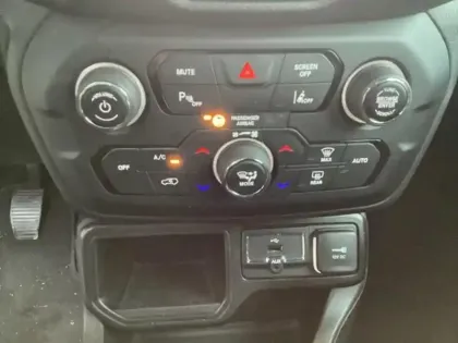 Photo 14 Jeep Renegade  1.0 GSE T3 120ch Limited MY21