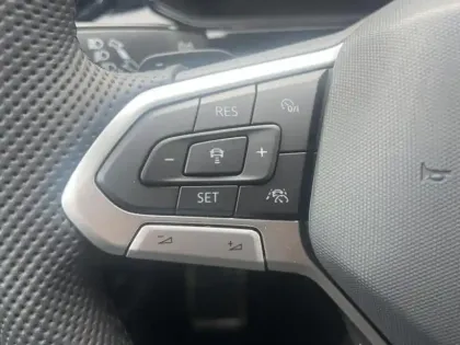 Photo 10 Volkswagen T-roc  1.5 TSI Evo2 150ch R-Line Edition DSG7