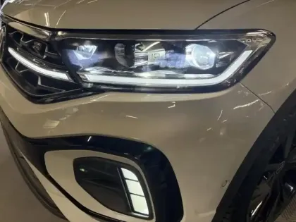 Photo 7 Volkswagen T-roc  1.5 TSI Evo2 150ch R-Line Edition DSG7