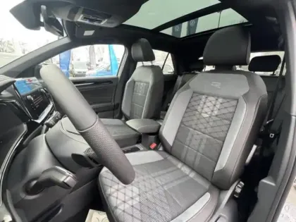 Photo 5 Volkswagen T-roc  1.5 TSI Evo2 150ch R-Line Edition DSG7