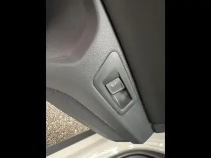 Photo 13 Volkswagen T-roc  1.5 TSI Evo2 150ch R-Line Edition DSG7