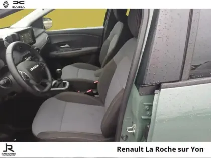 Photo 2 Dacia Jogger  1.0 ECO-G 100ch Extreme 7 places -24