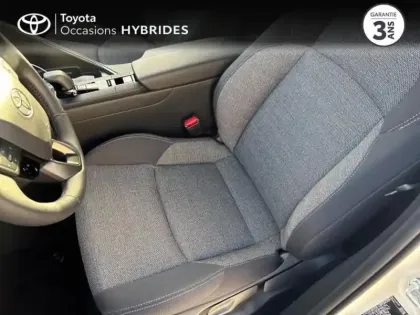 Photo 10 Toyota C-HR  1.8 Hybride 140ch Graphic MY26