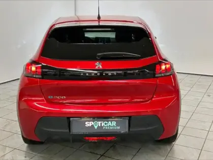 Photo 5 Peugeot 208  e- 136ch Style