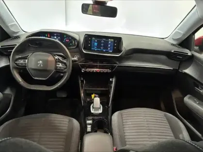 Photo 14 Peugeot 208  e- 136ch Style