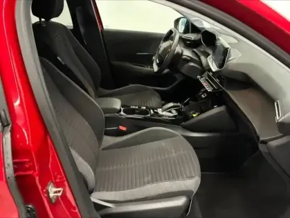 Photo 10 Peugeot 208  e- 136ch Style