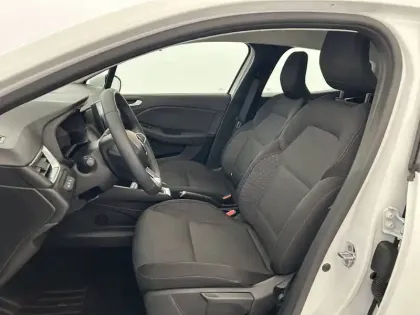 Photo 17 Renault Clio  SOCIETE E-TECH 140 - 21