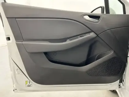 Photo 19 Renault Clio  SOCIETE E-TECH 140 - 21