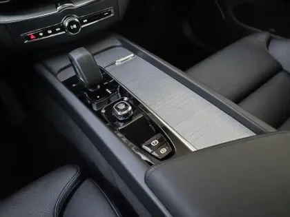 Photo 13 Volvo Xc60  T6 AWD Hybride rechargeable 253 ch+145 ch Geartronic 8