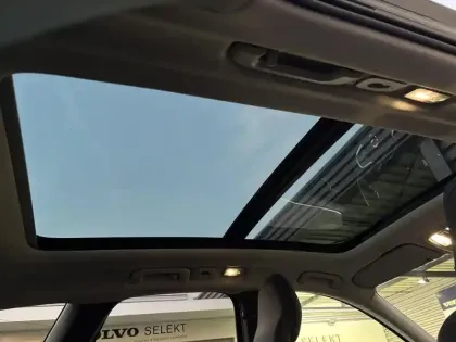 Photo 15 Volvo Xc60  T6 AWD Hybride rechargeable 253 ch+145 ch Geartronic 8