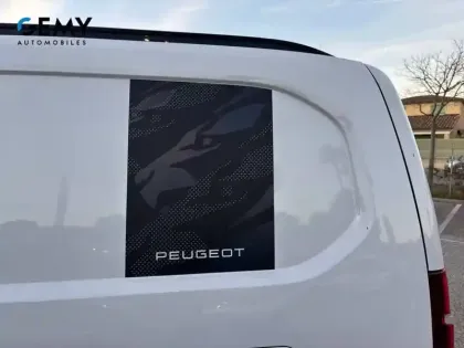 Photo 17 Peugeot Partner  FOURGON M DIESEL 100 CH MANUELLE
