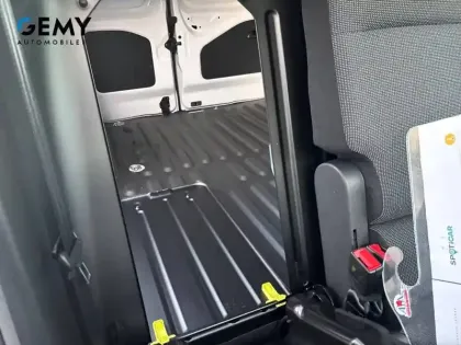 Photo 19 Peugeot Partner  FOURGON M DIESEL 100 CH MANUELLE