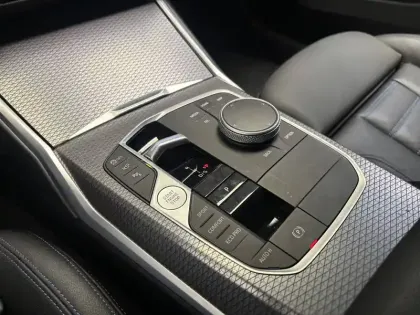 Photo 29 BMW Serie 3 Touring 320d xDrive 190 ch BVA8